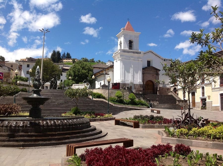 where to stay in quito